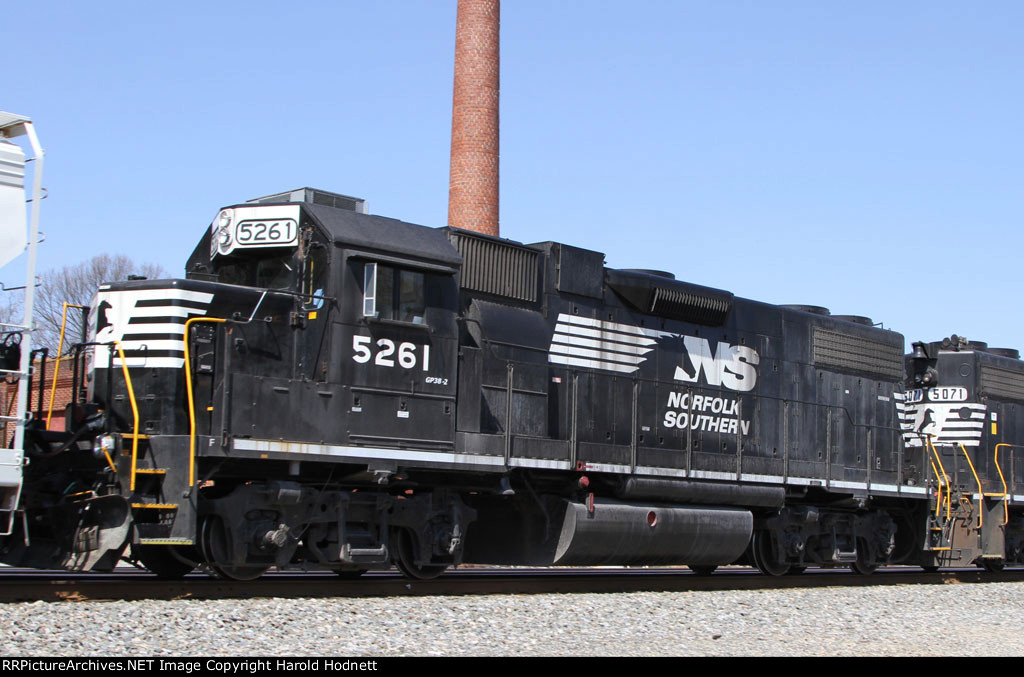 NS 5261